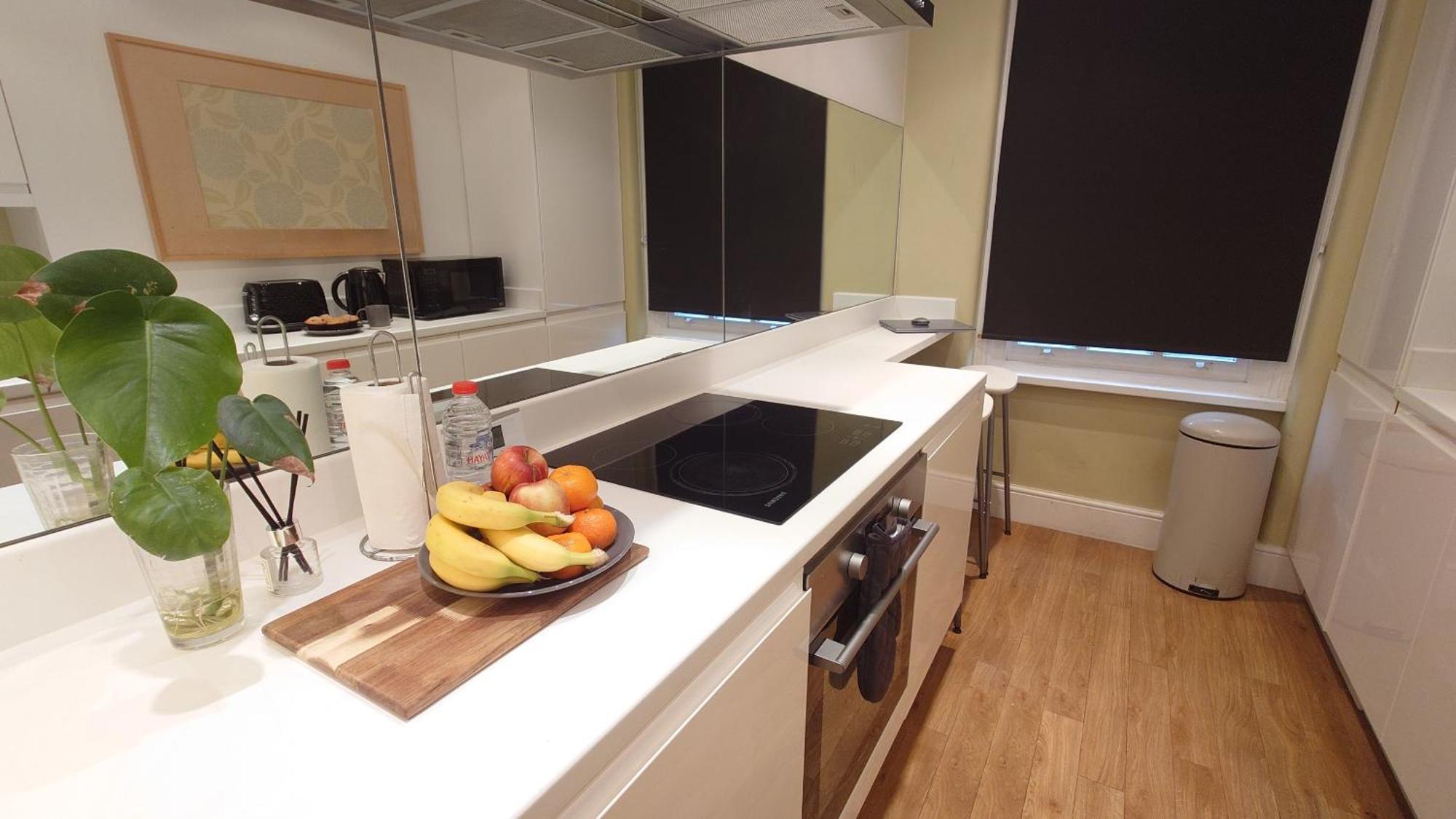 Deluxe Tower Bridge Apartments London Room photo